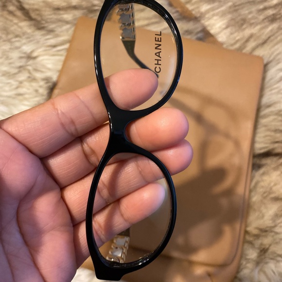 Chanel eyeglass black and white leather - Picture 5 of 8